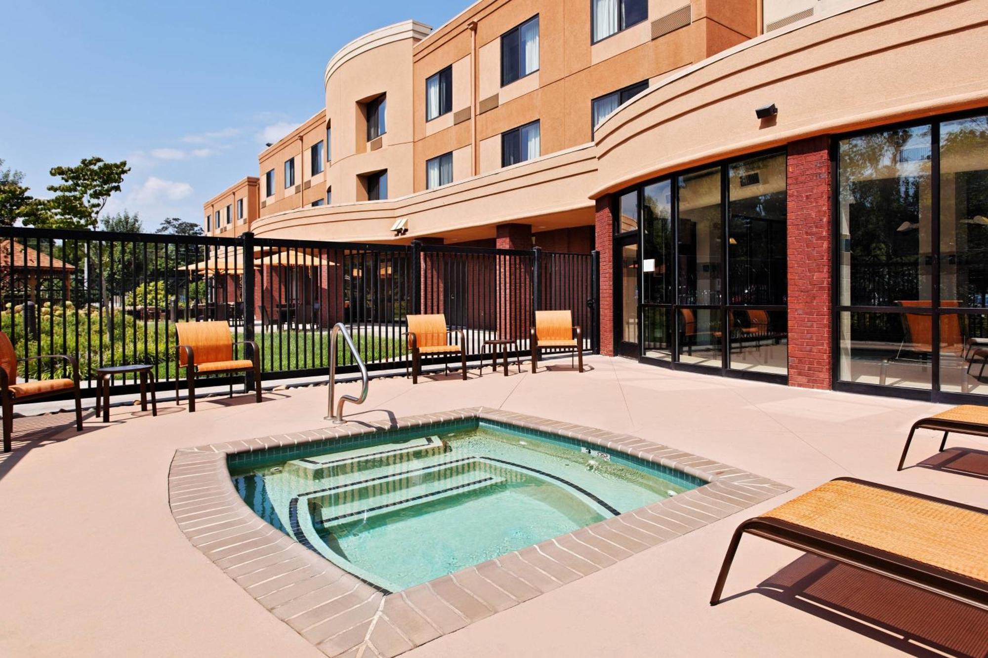 Courtyard By Marriott Knoxville Airport Alcoa Exterior foto